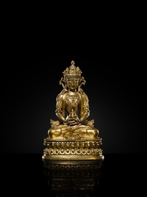 Lot 29 - A FINELY INLAID GILT-BRONZE FIGURE OF AMITAYUS, EARLY QING DYNASTY