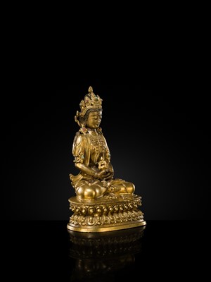 Lot 29 - A FINELY INLAID GILT-BRONZE FIGURE OF AMITAYUS, EARLY QING DYNASTY