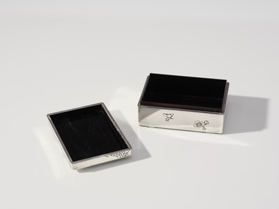 KATSUYOSHI FOR THE HATTORI COMPANY: A FINE SILVER BOX AND COVER