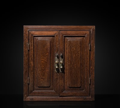 A SMALL JICHIMU SCHOLAR’S DESK CABINET, 18-19TH CENTURY