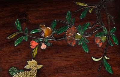 AN EMBELLISHED HUANGHUALI ‘FIVE FISH’ BOX AND COVER, QING DYNASTY, 17TH-18TH CENTURY