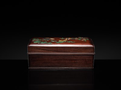 AN EMBELLISHED HUANGHUALI ‘FIVE FISH’ BOX AND COVER, QING DYNASTY, 17TH-18TH CENTURY