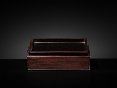 AN EMBELLISHED HUANGHUALI ‘FIVE FISH’ BOX AND COVER, QING DYNASTY, 17TH-18TH CENTURY