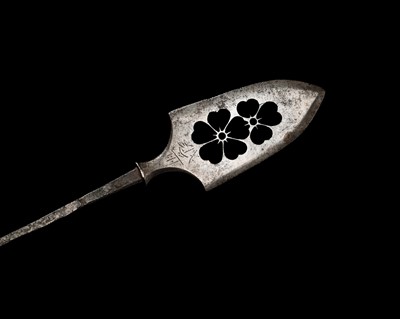 Lot 147 - MASAHISA: AN ECHIZEN IRON ‘SAKURA’ SUKASHI YANONE (PRESENTATION ARROWHEAD)