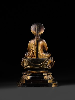 A FINE GILT-LACQUERED WOOD FIGURE OF SEATED AMIDA NYORAI, EDO PERIOD