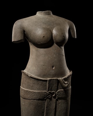 Lot 258 - A MAGNIFICENT SANDSTONE TORSO OF A GODDESS, BAPHUON STYLE, SECOND HALF OF THE 11TH CENTURY