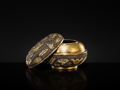 A FINE PARCEL-GILT BRONZE INCENSE POWDER BOX AND COVER, MING DYNASTY