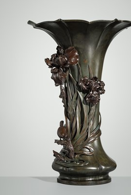 Lot 13 - A SUPERB AND LARGE ‘IRIS’ BRONZE VASE