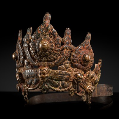 Lot 288 - A RARE AND INSCRIBED COPPER REPOUSSÉ CROWN OF A BODHISATTVA, NEPAL, 18TH CENTURY