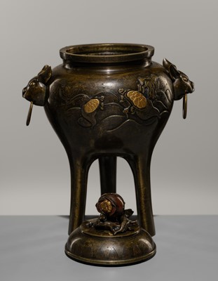 A BRONZE TRIPOD KORO (INCIENSE BURNER) AND COVER