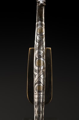 Lot 42 - A GOLD AND SILVER-INLAID BRONZE BELT HOOK, WARRING STATES-HAN DYNASTY