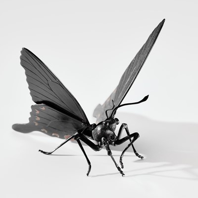 Lot 49 - KOZAN: A SUPERB INLAID SHAKUDO ARTICULATED ‘JIZAI’ OKIMONO OF A SWALLOWTAIL BUTTERFLY