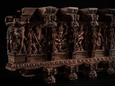 Lot 339 - A LARGE AND HIGHLY DETAILED WOOD ‘YALI’ FRIEZE