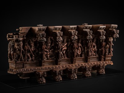 Lot 353 - A LARGE AND HIGHLY DETAILED WOOD ‘YALI’ FRIEZE