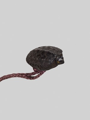 Lot 38 - A RARE TWO-CASE GOLD LACQUER ‘CHAIRE AND SHIFUKU’ INRO