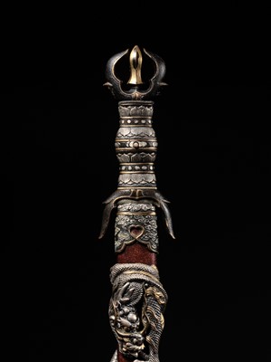 Lot 143 - AN IMPRESSIVE AND RARE KEN (DOUBLE-EDGED STRAIGHT SWORD) IN SUPERB ‘DRAGON’ KOSHIRAE