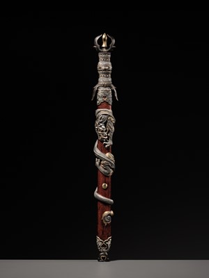 Lot 143 - AN IMPRESSIVE AND RARE KEN (DOUBLE-EDGED STRAIGHT SWORD) IN SUPERB ‘DRAGON’ KOSHIRAE