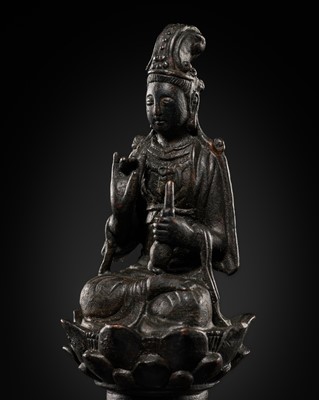 Lot 353 - A SMALL BRONZE FIGURE OF GUANYIN, LIAO DYNASTY