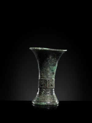 Lot 367 - A BRONZE RITUAL WINE VASE, GU, SHANG DYNASTY, LATTER ERLIGANG STAGE