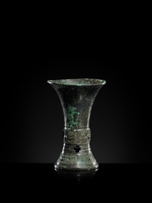 Lot 367 - A BRONZE RITUAL WINE VASE, GU, SHANG DYNASTY, LATTER ERLIGANG STAGE