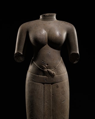 Lot 401 - A SUBLIME SANDSTONE TORSO OF A GODDESS, ANGKOR PERIOD, BAPHUON STYLE, 11TH CENTURY