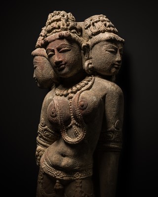 Lot 367 - A FINE GREY SANDSTONE FIGURE OF VAJRA-TARA, 18TH TO 19TH CENTURY OR EARLIER
