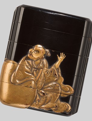 Lot 23 - A SMALL FOUR-CASE LACQUER INRO DEPICTING CHOKARO SENNIN