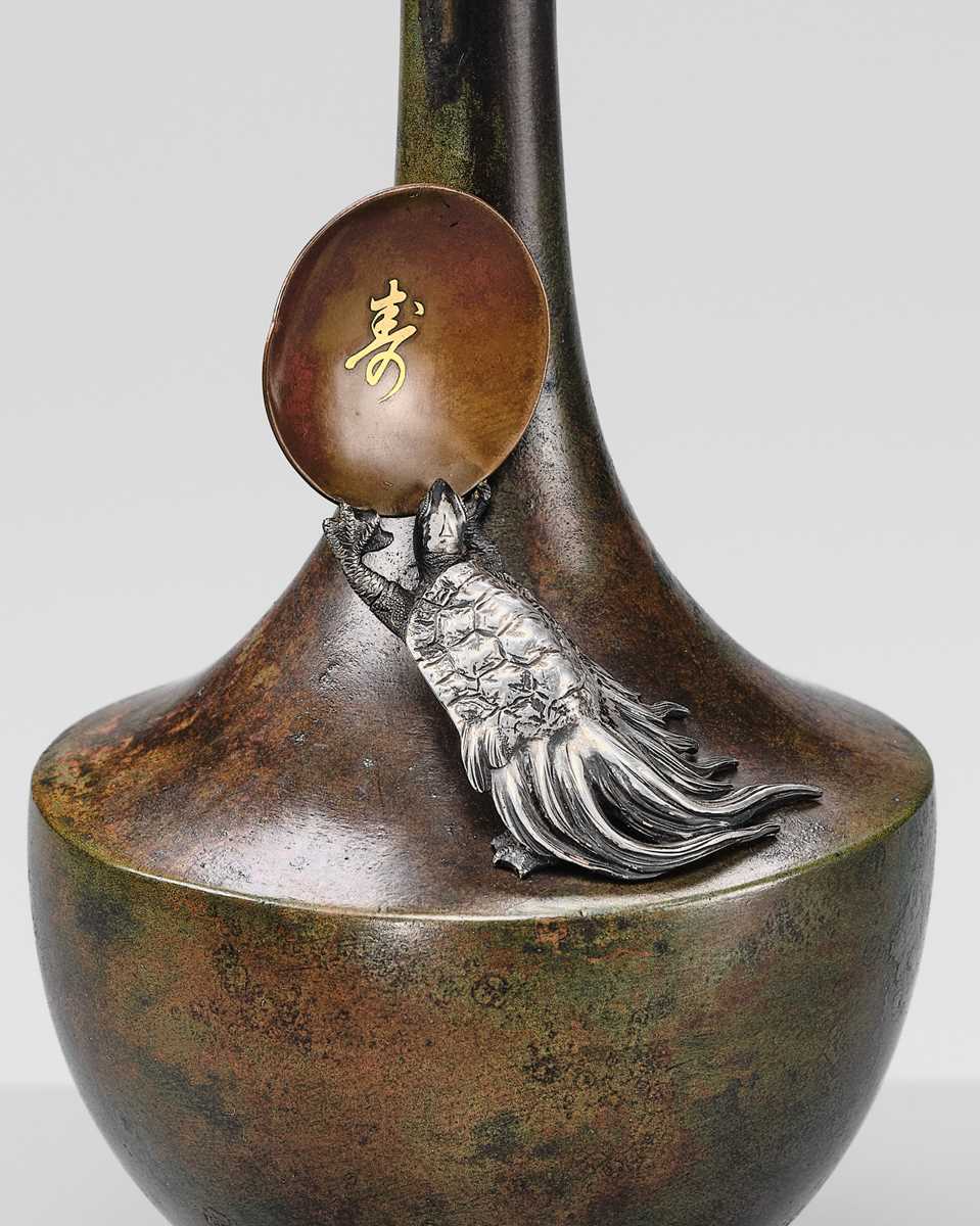 Lot 25 - KANEMITSU: A RARE AND SUPERB ‘MINOGAME AND SAKE’ BRONZE AND SILVER VASE
