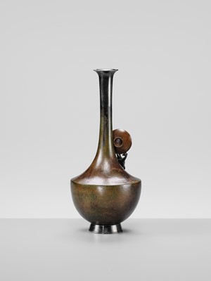 Lot 25 - KANEMITSU: A RARE AND SUPERB ‘MINOGAME AND SAKE’ BRONZE AND SILVER VASE