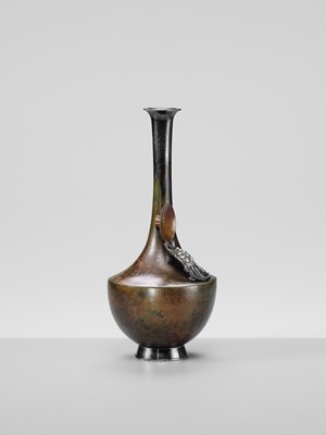 Lot 25 - KANEMITSU: A RARE AND SUPERB ‘MINOGAME AND SAKE’ BRONZE AND SILVER VASE
