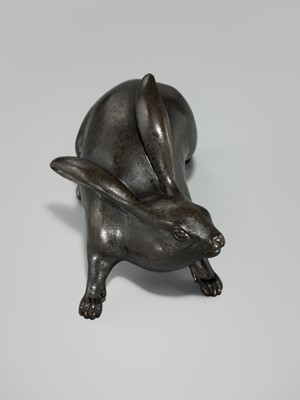 Lot 7 - KAKUUNSAI: A RARE AND CHARMING BRONZE OKIMONO OF A HARE