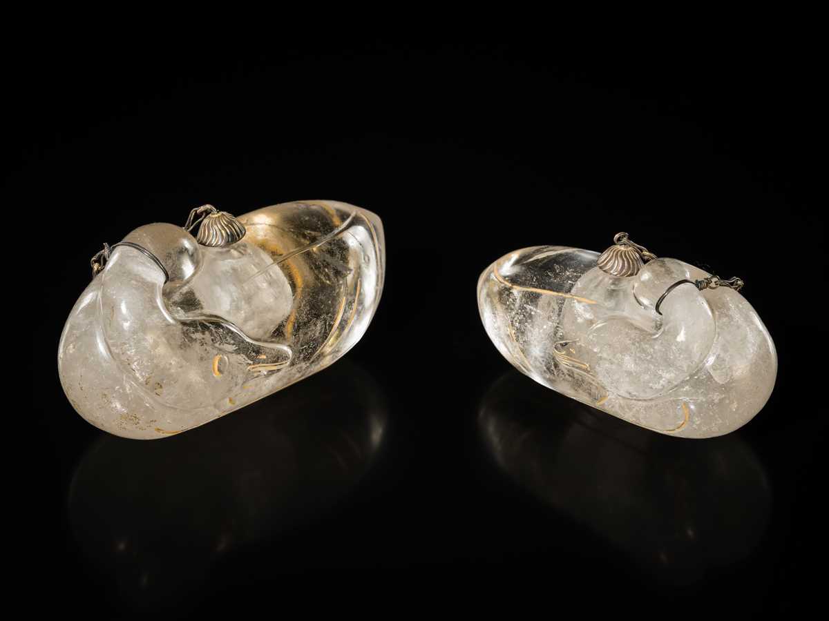 Lot 53 - A PAIR OF GILT AND INCISED ROCK CRYSTAL ‘GEESE’ VESSELS, LIAO DYNASTY
