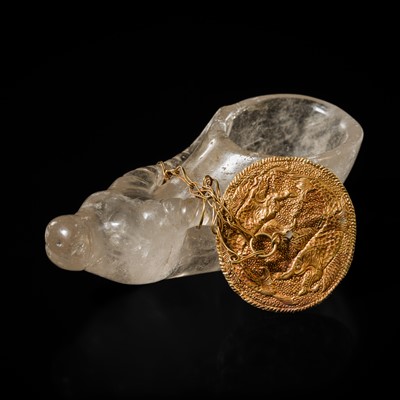 Lot 52 - AN EXTREMELY RARE ROCK CRYSTAL ‘BOVINE HEAD’ RHYTON WITH GOLD COVER, LIAO DYNASTY