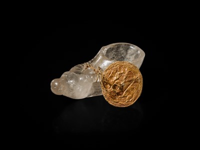 Lot 52 - AN EXTREMELY RARE ROCK CRYSTAL ‘BOVINE HEAD’ RHYTON WITH GOLD COVER, LIAO DYNASTY