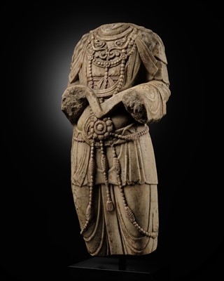 Lot 75 - A WHITE MARBLE TORSO OF A BODHISATTVA, FIVE DYNASTIES TO EARLY NORTHERN SONG PERIOD