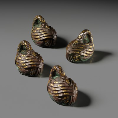 Lot 86 - A SET OF FOUR RARE GOLD AND SILVER INLAID GOOSE-FORM MAT WEIGHTS, ZHENXI, LATE WARRING STATES PERIOD - WESTERN HAN DYNASTY
