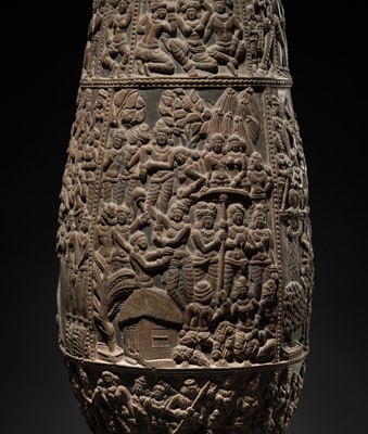 A VERY LARGE AND IMPORTANT CHANDRAKETUGARH POTTERY VESSEL, 2ND-1ST CENTURY BC