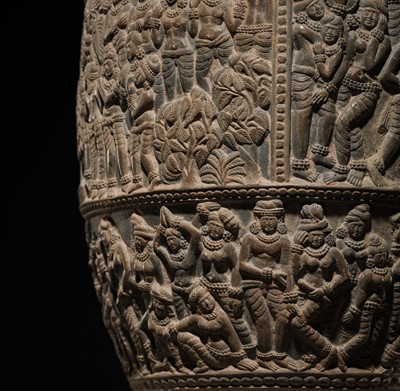 A VERY LARGE AND IMPORTANT CHANDRAKETUGARH POTTERY VESSEL, 2ND-1ST CENTURY BC