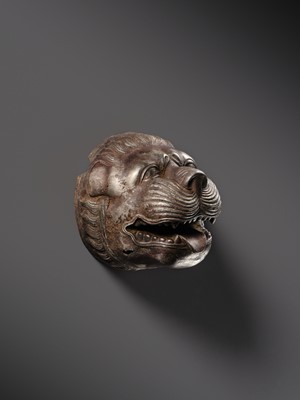 Lot 90 - A SILVER ‘LION HEAD’ PROTOME, NEO-ASSYRIAN TO EARLY ACHAEMENID DYNASTY
