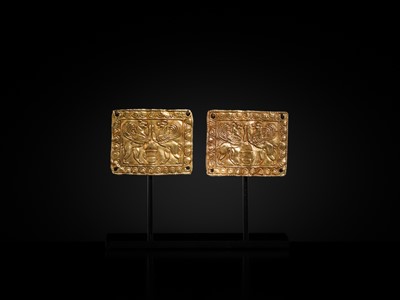 Lot 94 - A PAIR OF SCYTHIAN GOLD ‘WINGED GRIFFINS’ PLAQUES, CIRCA 5TH CENTURY BC