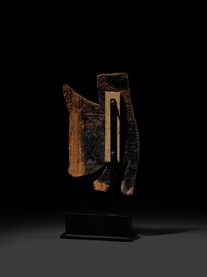 Lot 17 - A GILT MUMMY CASING FRAGMENT DEPICTING A FALCON, LATE PERIOD-PTOLEMAIC ERA