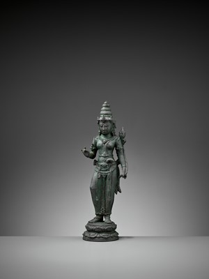 Lot 713 - A JAVANESE BRONZE FIGURE OF AVALOKITESHVARA, 9TH-10TH CENTURY