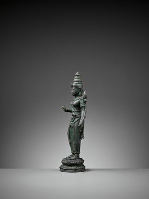 Lot 713 - A JAVANESE BRONZE FIGURE OF AVALOKITESHVARA, 9TH-10TH CENTURY