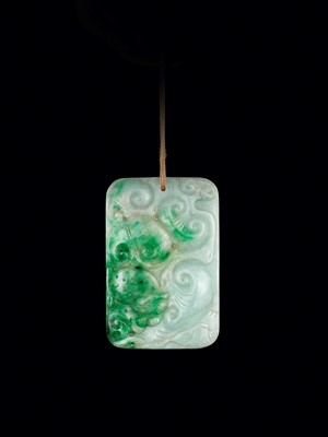 Lot 89 - AN APPLE- AND EMERALD-GREEN JADEITE ‘LINGZHI’ PLAQUE, QING DYNASTY
