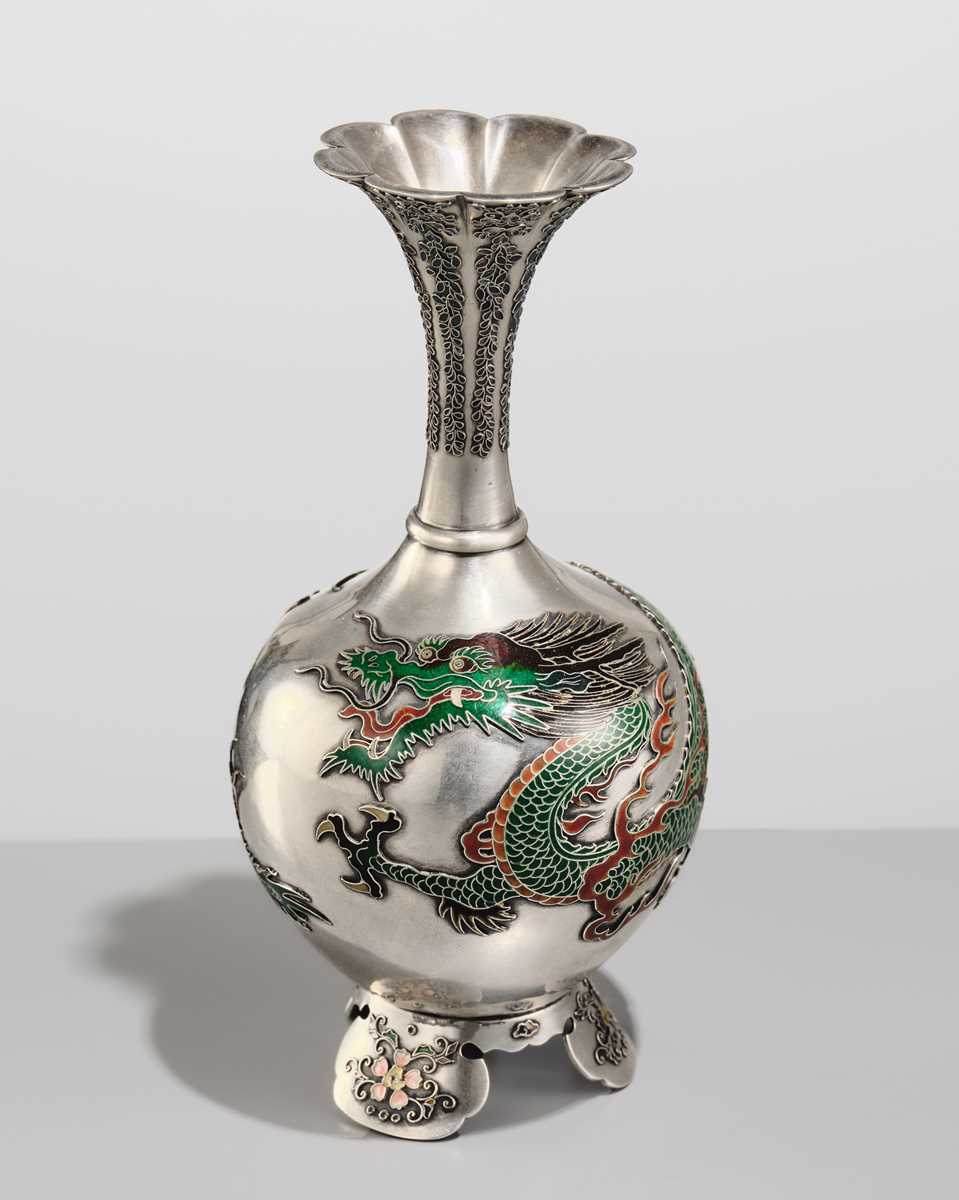 Lot 24 - UJITADA: A SUPERB CLOISONNÉ ENAMEL APPLIED SILVER ‘DRAGON’ VASE