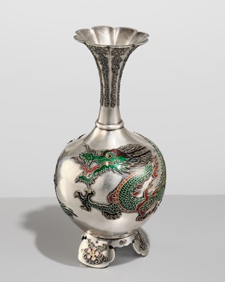 Lot 24 - UJITADA: A SUPERB CLOISONNÉ ENAMEL APPLIED SILVER ‘DRAGON’ VASE