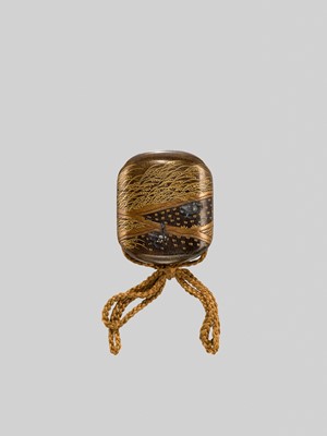 Lot 33 - KOMA KANSAI: AN EXQUISITE MINIATURE TWO-CASE METAL-INLAID LACQUER INRO WITH GEESE AMONG REEDS