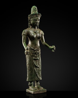 Lot 403 - A BRONZE FIGURE OF PRAJNAPARAMITA, ANGKOR WAT STYLE, 12TH CENTURY