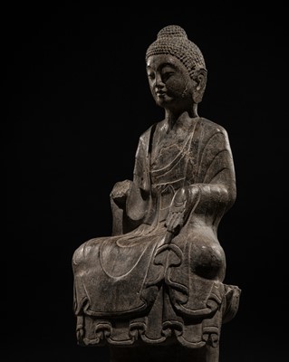 Lot 41 - AN IMPORTANT LIMESTONE FIGURE OF BUDDHA, LATE SUI DYNASTY TO TANG DYNASTY