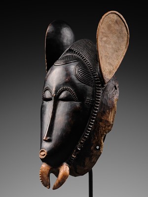Lot 97 - A CARVED WOOD ‘ELEPHANT’ MASK, BAULE CULTURE, CÔTE D'IVOIRE, LATE 19TH TO EARLY 20TH CENTURY